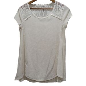 2 for $20!  Jolt Blouse Off-White Knit Embroidery Cap Sleeves Size S